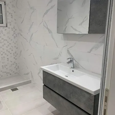 Moulinos Loft דירה