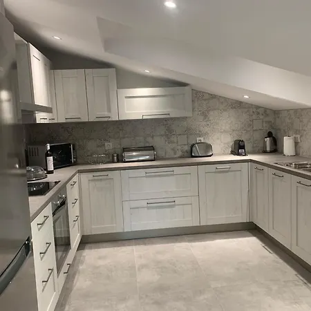 Moulinos Loft סבורונטה