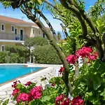 Moulinos Loft * Svoronata