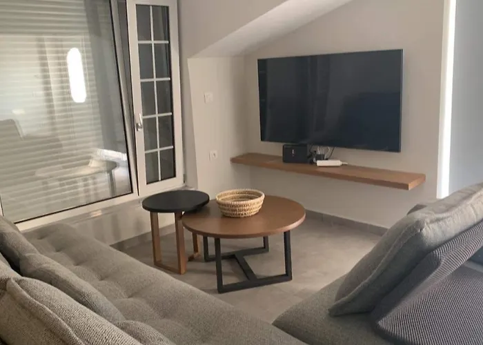 Moulinos Loft * Svoronata