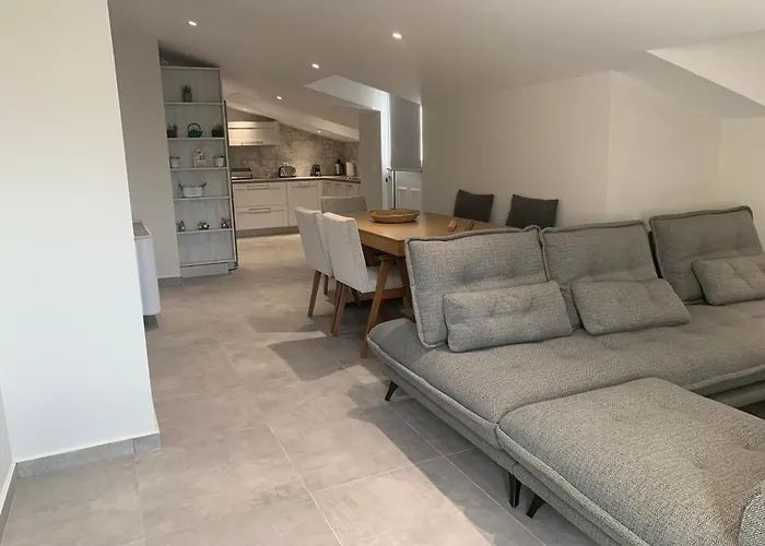 Moulinos Loft * Svoronata