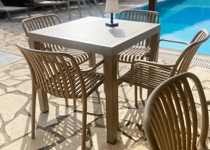 Moulinos Loft * Svoronata