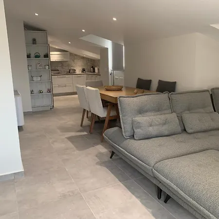 Moulinos Loft * Svoronata